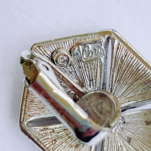 Vintage Coro Silver Tone Clip On Earrings Mid Century Geometric Starburst Design - Picture 9 of 9